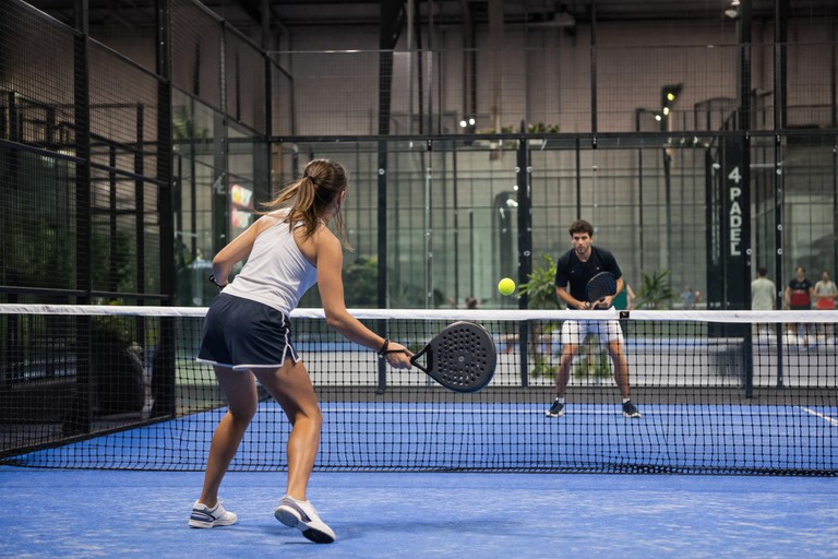 jouer au padel